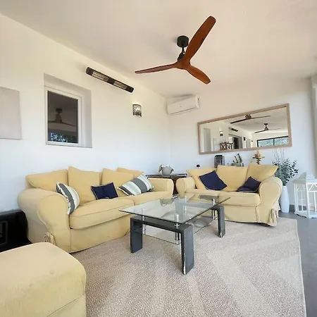Villa Villa, Private Pool, Bbq, Stunning Mountain And Sea Views, Jacuzzi