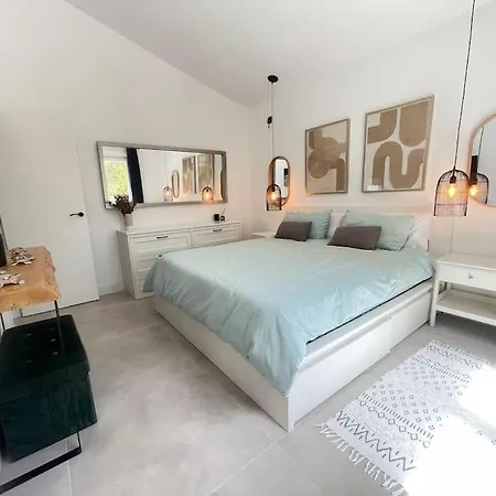 Villa Villa, Private Pool, Bbq, Stunning Mountain And Sea Views, Jacuzzi